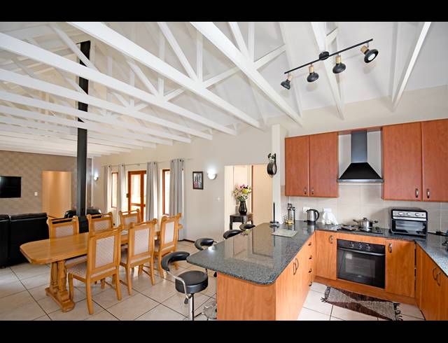 3 BEDROOM HOUSE FOR SALE IN CRAIGAVON